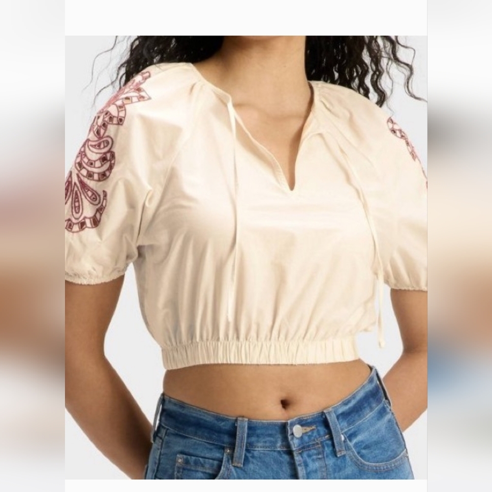 Cream Embroidered Universal Threads Crop Top With Embroidery Boho Festival Shirt
